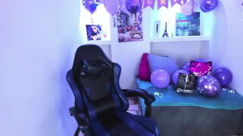 Snapshot of miaa_scott chatting on September 30, 2025, 12:32 pm online show from September 30, 2025, 12:32 pm