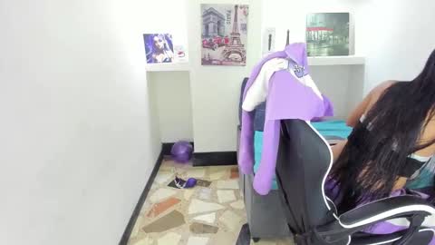 Snapshot of miaa_scott chatting on October 10, 2025, 1:10 pm online show from October 10, 2025, 1:10 pm