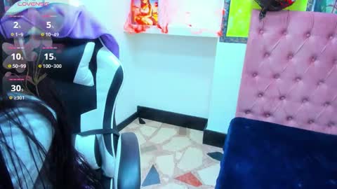 Snapshot of miaa_scott chatting on October 29, 2025, 5:25 pm online show from October 29, 2025, 5:25 pm