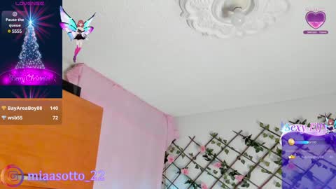 Snapshot of miaa_sotto chatting on December 9, 2024, 6:45 am Maria Fernanda online show from December 9, 2024, 6:45 am