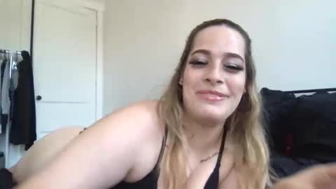Snapshot of miaaasturbate chatting on May 10, 2026, 4:12 pm Mia Moji online show from May 10, 2026, 4:12 pm