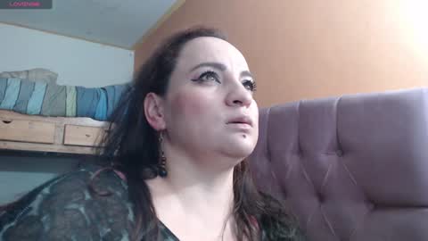 Snapshot of miaabrownn chatting on January 5, 2025, 2:38 am MIA online show from January 5, 2025, 2:38 am