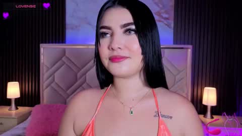 Miaa Farrel online show from March 26, 2026, 7:19 pm