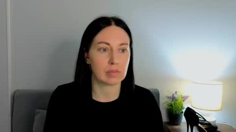 Mia online show from March 20, 2026, 4:23 pm