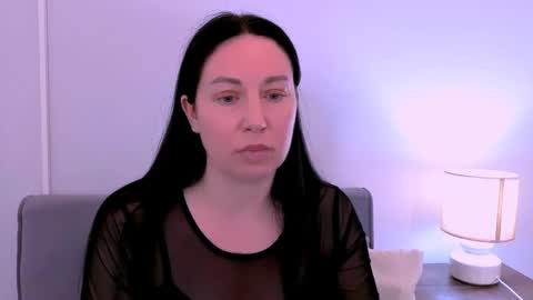 Mia online show from May 6, 2026, 8:25 pm