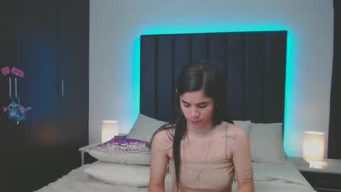 miaandnaty1 online show from January 3, 2025, 10:09 am