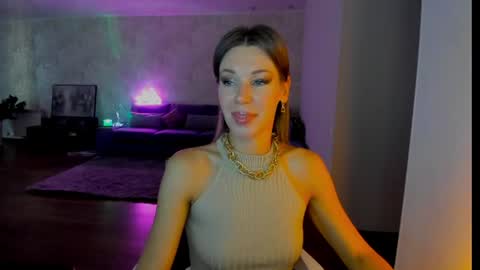 Mia online show from June 24, 2026, 4:22 am