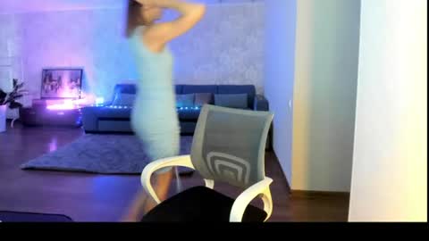 Mia online show from July 23, 2026, 4:21 am