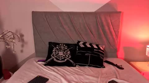 miablack_k online show from October 10, 2025, 9:47 pm