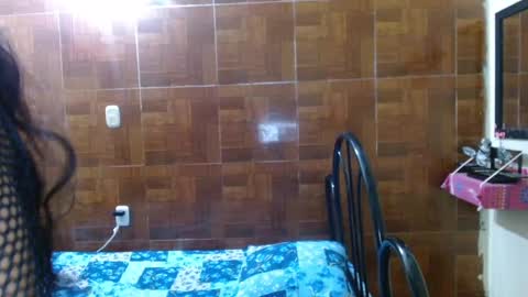 Snapshot of miabrunette23 chatting on February 18, 2025, 2:49 am MIA online show from February 18, 2025, 2:49 am