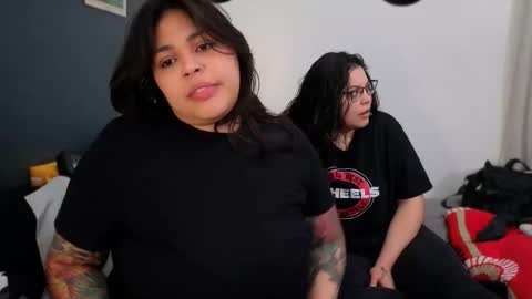 Mia online show from February 28, 2026, 3:18 am