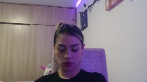 Miia  online show from October 26, 2025, 3:34 am