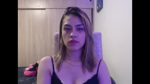 Miia  online show from December 21, 2025, 4:52 am