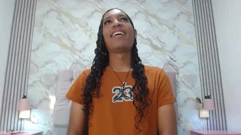 MiaCoock online show from January 6, 2026, 12:53 pm