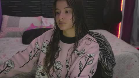 Snapshot of miadimota chatting on February 2, 2026, 1:04 am Mia online show from February 2, 2026, 1:04 am