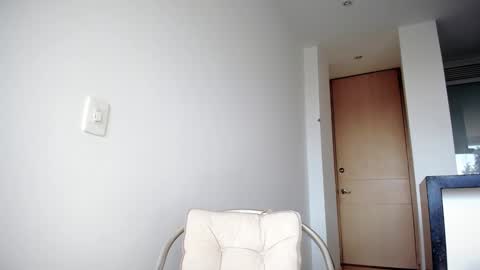 Mia online show from December 11, 2024, 7:14 pm