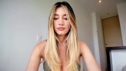 Snapshot of miaduval chatting on May 30, 2026, 7:44 pm Mia online show from May 30, 2026, 7:44 pm