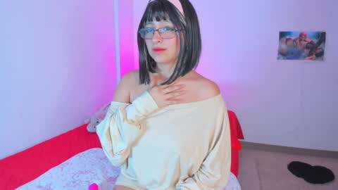 Mia Engels  online show from April 16, 2026, 12:22 am