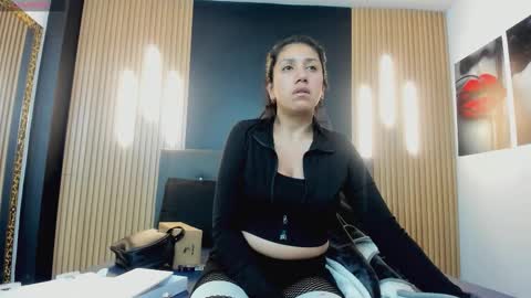 Mia Carter  Schedule 800 - 1430 gtm-5 online show from February 9, 2026, 4:16 am