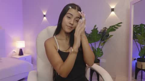 Mia Gomez online show from November 26, 2025, 1:56 pm