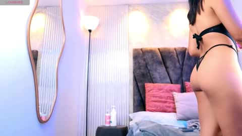 miagomezx online show from March 3, 2026, 8:04 pm