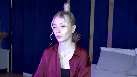 Mia online show from October 1, 2025, 5:41 pm