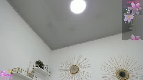 Snapshot of miah_bigboobs chatting on February 12, 2026, 6:58 pm Miah Collins online show from February 12, 2026, 6:58 pm