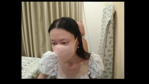 miahchan68 online show from June 7, 2026, 2:43 pm