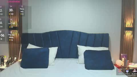 MIA HOTMEZ online show from September 27, 2025, 11:48 am