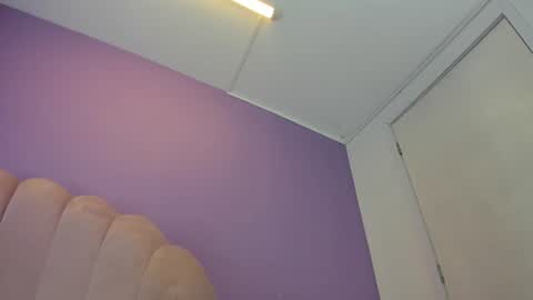 miajhonsonx online show from June 21, 2026, 4:53 pm