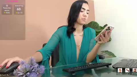 Mia online show from August 1, 2026, 5:23 pm