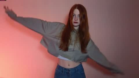 milanaaaa online show from January 31, 2025, 7:29 pm