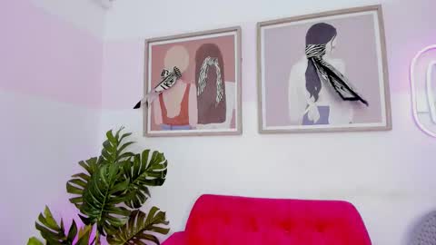 Mia Khalifa online show from October 6, 2025, 3:37 am