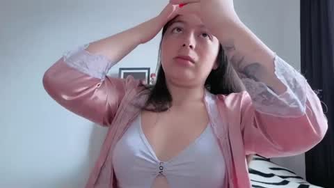 miakimky online show from October 14, 2025, 4:41 pm