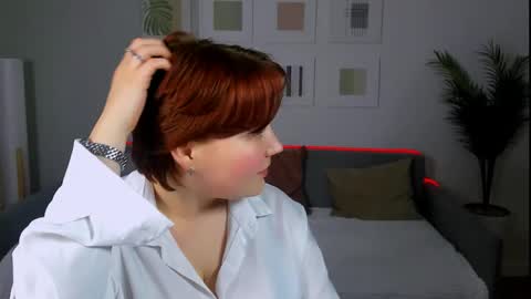 mialacrice online show from May 30, 2026, 7:22 pm