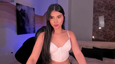 Snapshot of mialaurence_ chatting on October 16, 2025, 6:42 pm Call me Mia online show from October 16, 2025, 6:42 pm