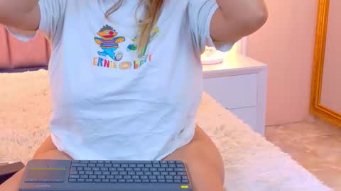 Mia online show from February 27, 2026, 3:17 am