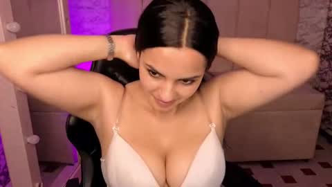 Hi Stream 1500 to 2100 online show from October 5, 2025, 1:26 am