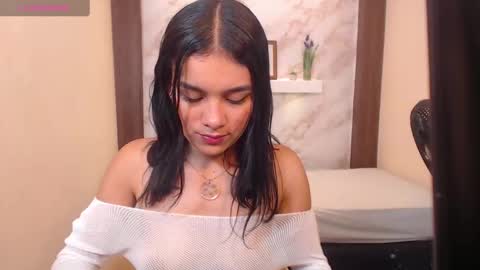 mialux5 online show from October 13, 2025, 12:38 pm