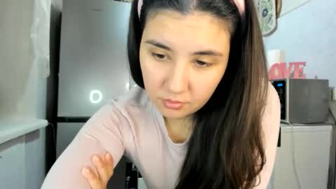 Snapshot of miamarrone chatting on December 19, 2025, 8:05 pm MiaMarrone online show from December 19, 2025, 8:05 pm