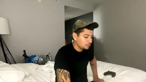 miamiclos1 online show from January 15, 2025, 1:45 am