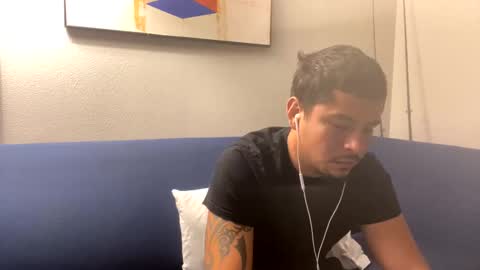 miamiclos1 online show from January 30, 2025, 2:36 pm