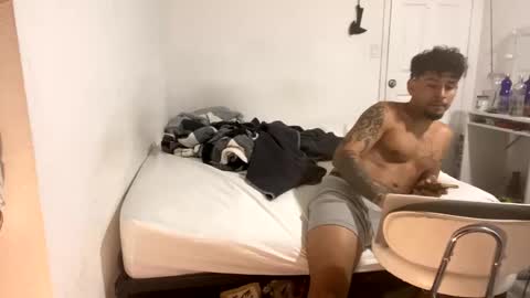 miamiclos1 online show from February 14, 2026, 12:07 am