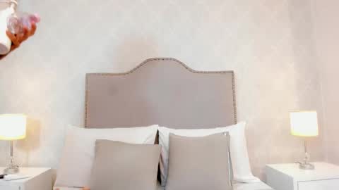 miamillers1 online show from November 10, 2025, 11:31 am