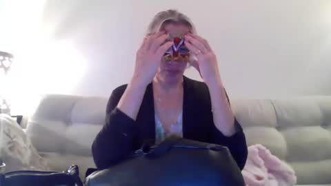 miamitransgirl305 online show from March 24, 2026, 4:06 am