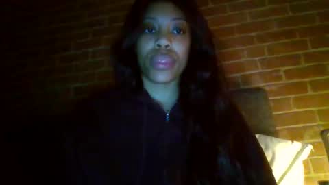 MiaMuffn online show from October 21, 2025, 9:43 am