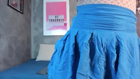 Mia online show from October 28, 2025, 8:22 pm