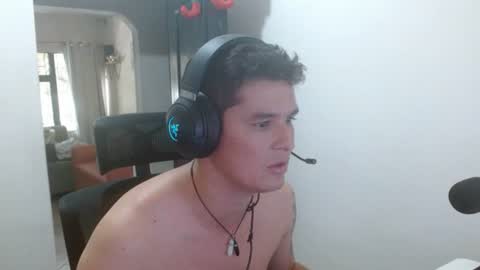 miaou_miaou online show from April 25, 2026, 8:39 pm