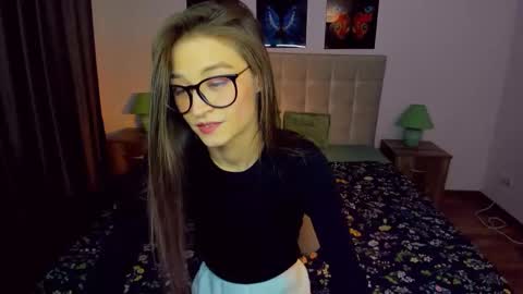 Snapshot of miapaw chatting on January 7, 2025, 7:06 pm Mia online show from January 7, 2025, 7:06 pm