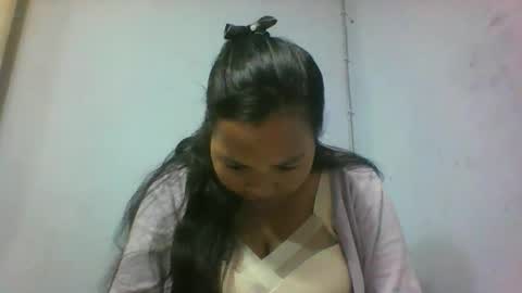 miarii online show from October 9, 2025, 6:44 am